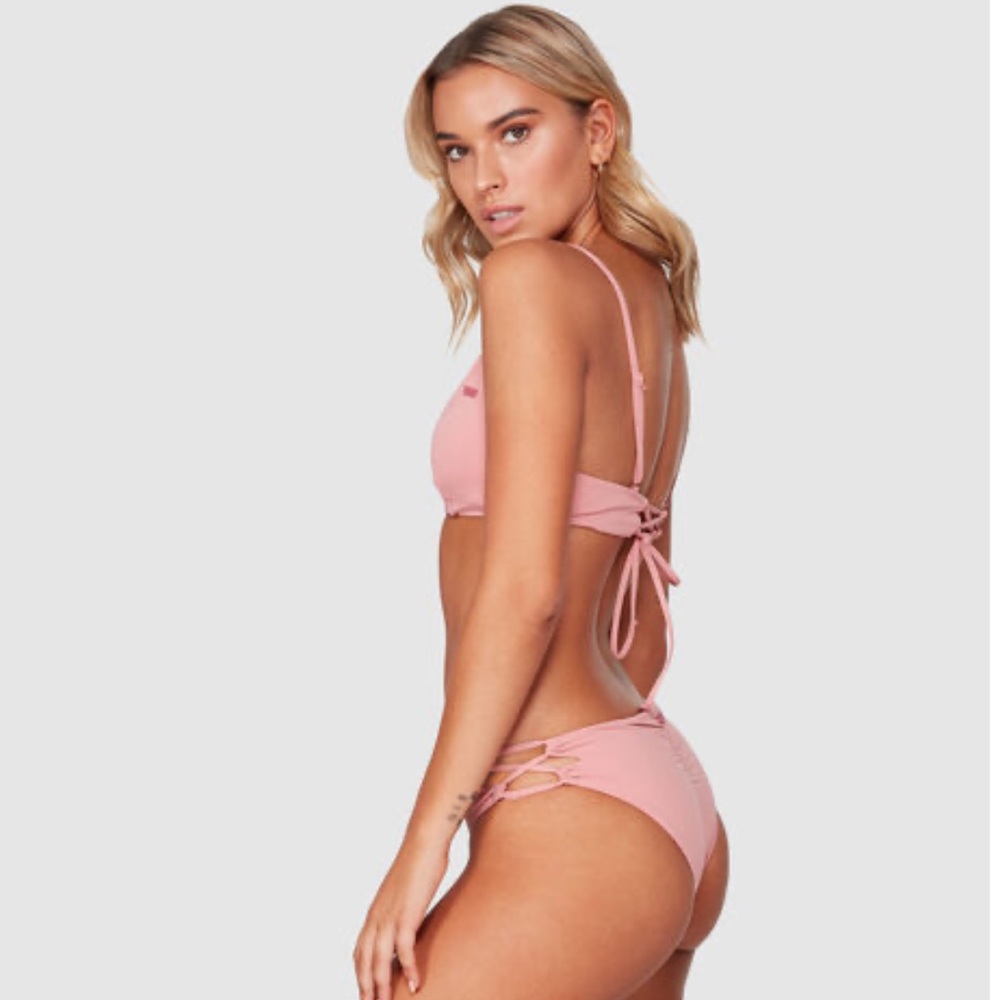 NEW ROXY BEACH CLASSICS LACE UP BOTTOM
